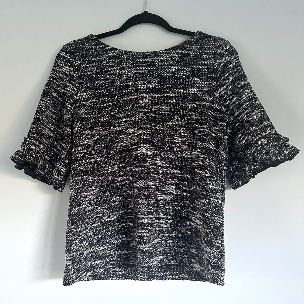 NWT Banana Republic Black and White Tweed Ruffle Short Sleeve Top Size Medium